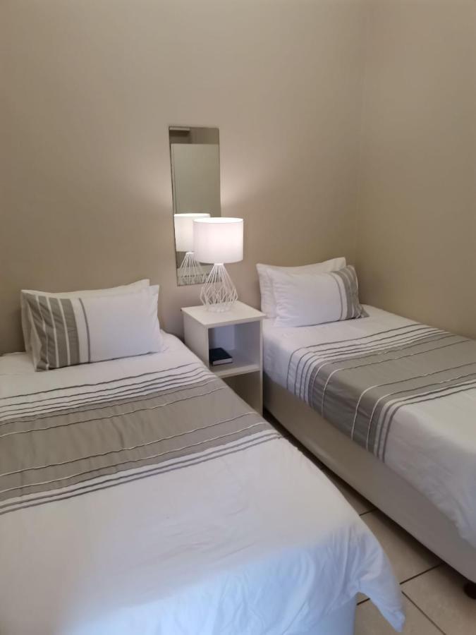 Muir Holiday Apartments Stilbaai Zewnętrze zdjęcie